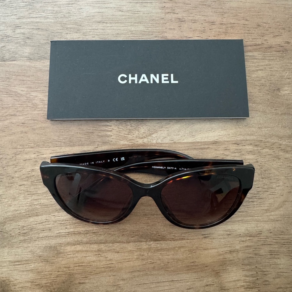 Chanel Oversized Cat Eye Sunglasses - Picture 13 of 14
